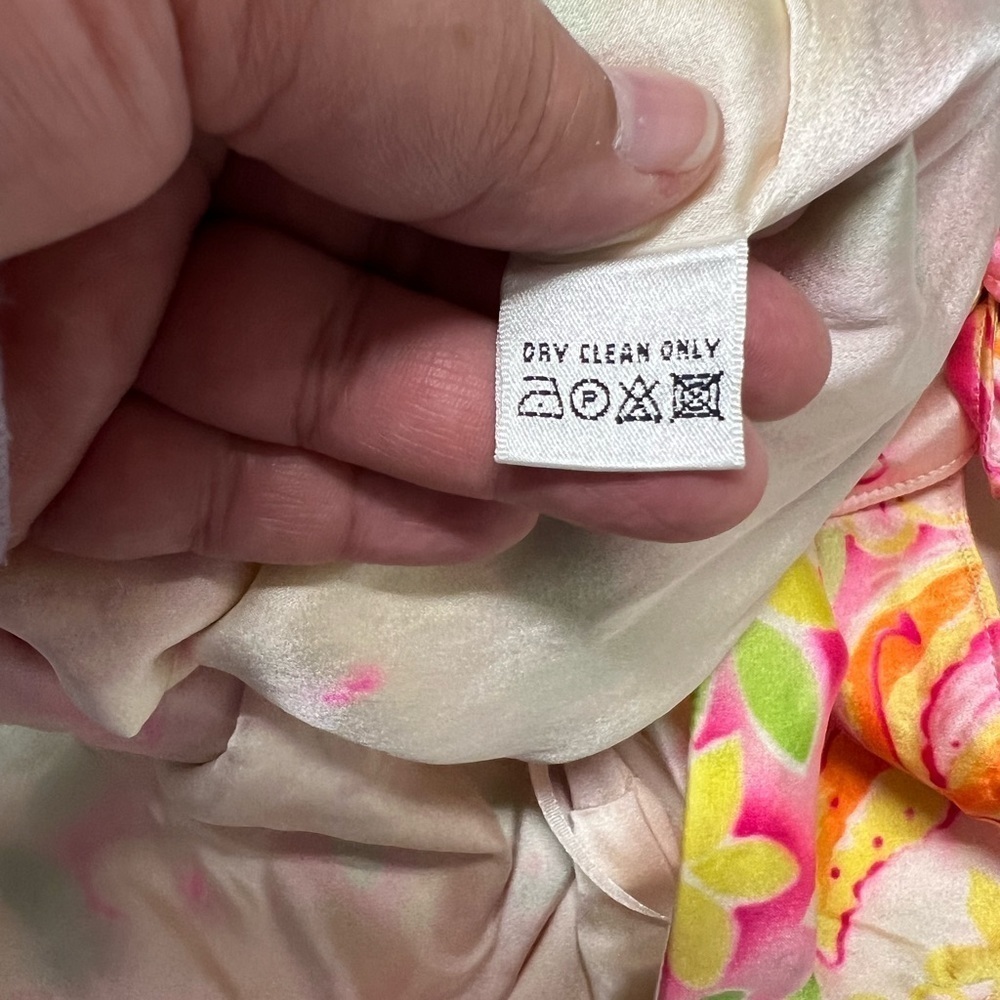 Lilly Pulitzer Vintage Silk Butterfly White Winter Floral Print Quinn Top Sz 10 - Picture 12 of 12